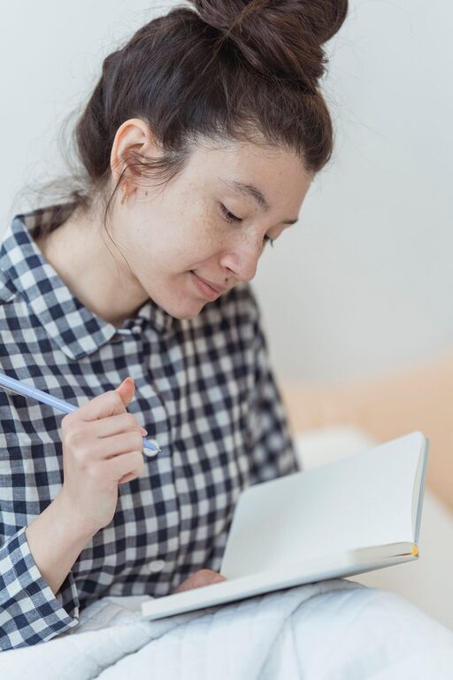 Ghid pentru începători: Cum să începi să ții un jurnal zilnic